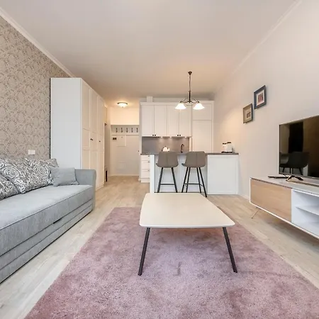 Happy Just Studio, Self Check-in-24x7,parking-in-the-underground-garage Apartment