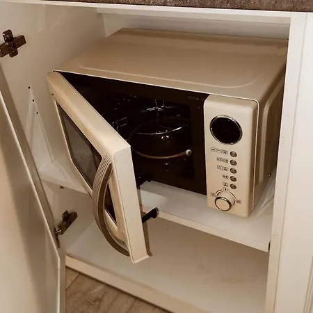 Apartamento Happy Rich Studio, Self Check-in-24x7,parking-in-the-underground-garage