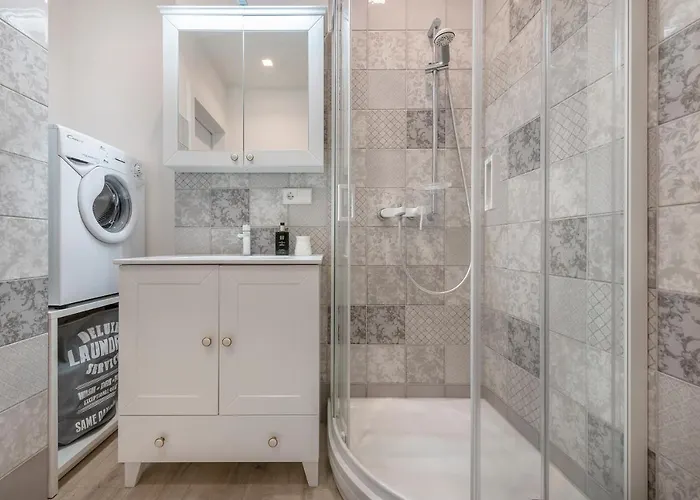 Happy Rich Studio, Self Check-in-24x7,parking-in-the-underground-garage Daire *