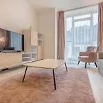 Happy Rich Studio, Self Check-in-24x7,parking-in-the-underground-garage